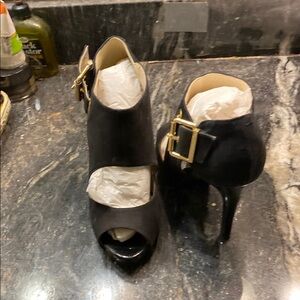 Cole Haan Elegant Black Women's Heels Size: 8.5